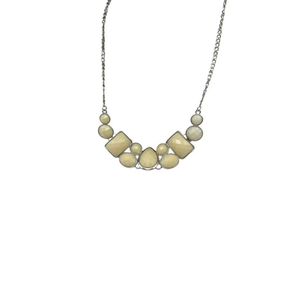 **Geometric statement necklace - Picture 6 of 10